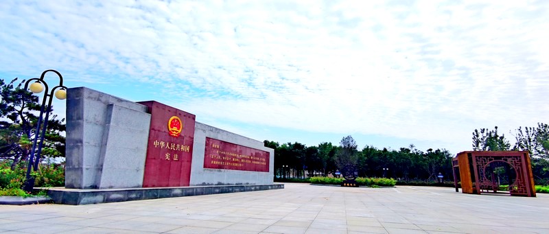 6、宪法广场 (1).jpg